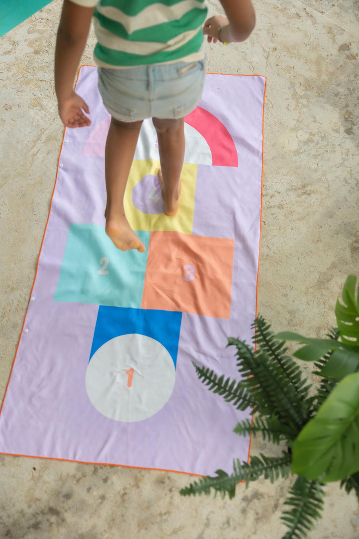 174066-PlayTowel-M-140-x-70-Hopscotch-3.1d9z5.jpg