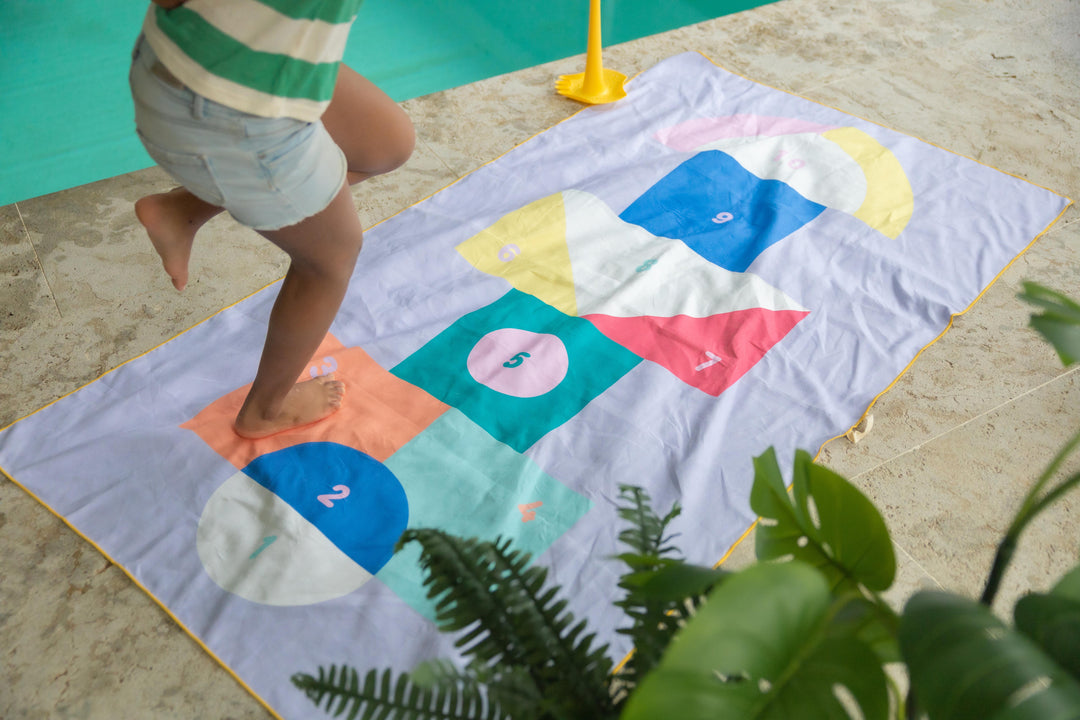 174165-PlayTowel-L-180-x-100-Hopscotch-1.jpg