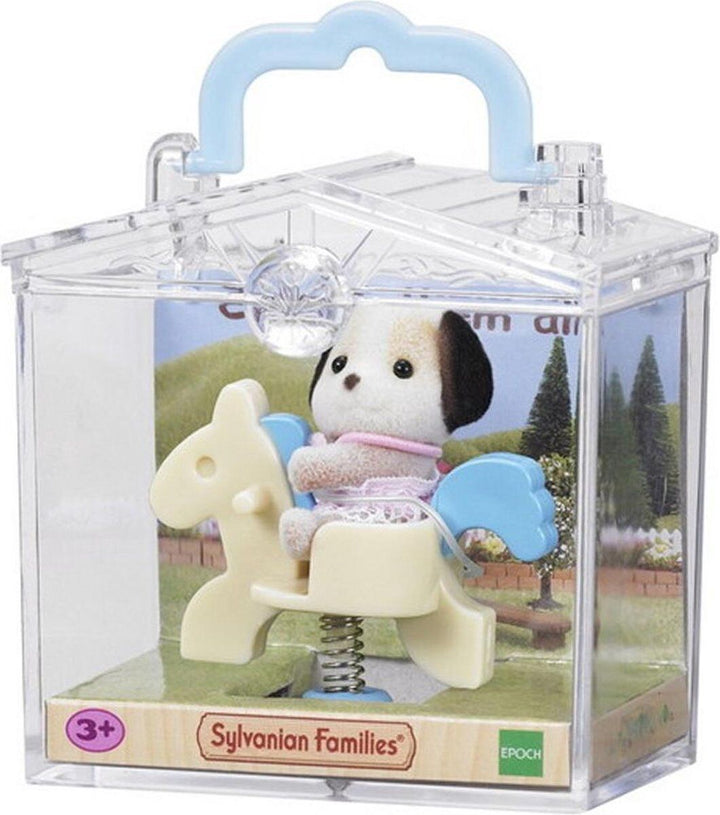 baby in draagdoosje4.jpg