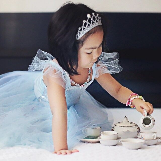 blauwe-prinsessenjurk-met-pailletten-sfeer-1-20210224123022.jpg