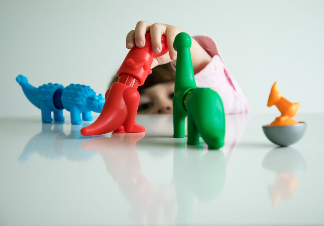 smx-223-my-first-dinosaurs_kid_1.jpg