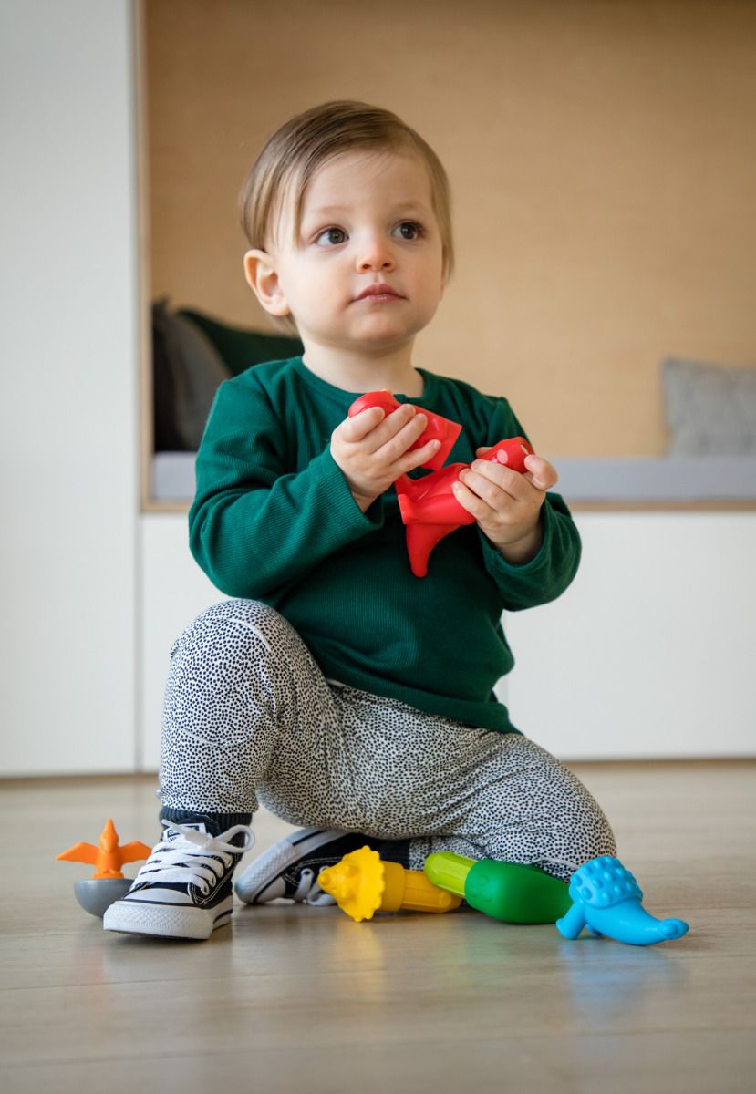 smx-223-my-first-dinosaurs_kid_5.jpg