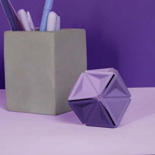speks-pivot-silicone-fidget-purple-desk_500x.webp